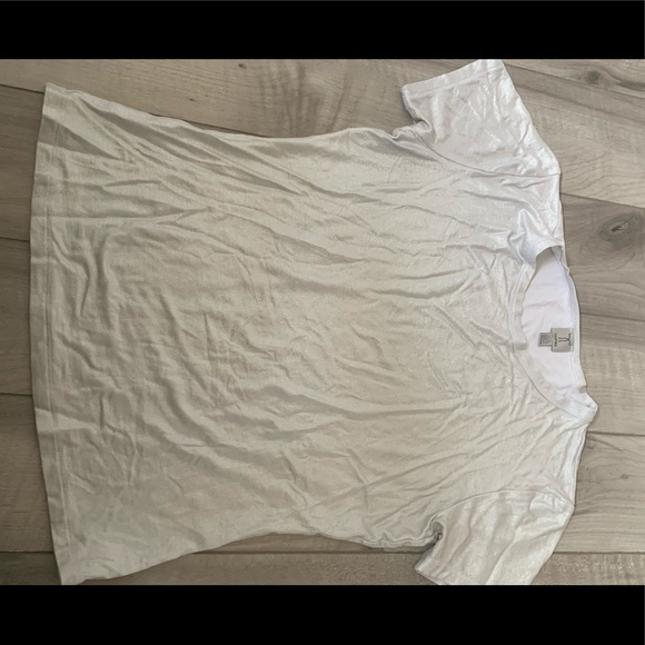 Cute shiny white t-shirt (vintages looks) - Picture 2 of 2